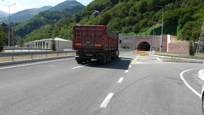Trabzon'da Zigana Tüneli'nden 4 ayda 600 bin araç geçti 10